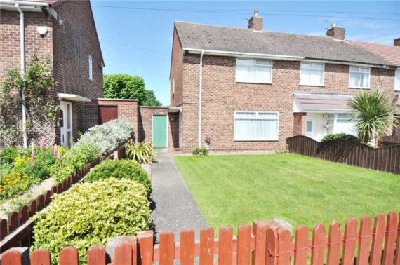 2 Bedroom End of Ter...